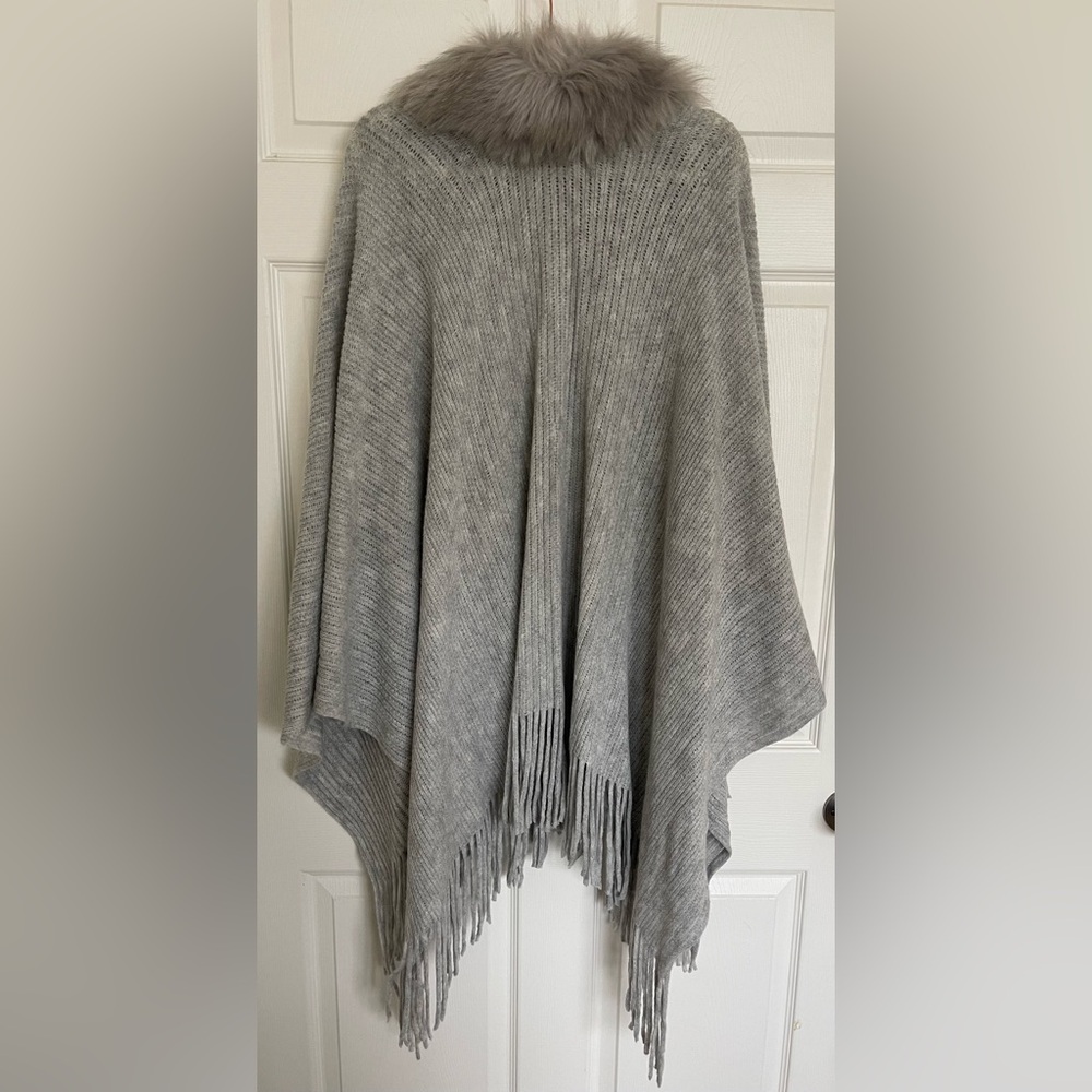 Mixit Soft Light Gray Open Knit Poncho with Faux Fur Trim - Picture 6 of 6